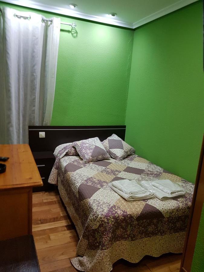 Hostal Los Nogales Кангас-дель-Нарсеа Экстерьер фото