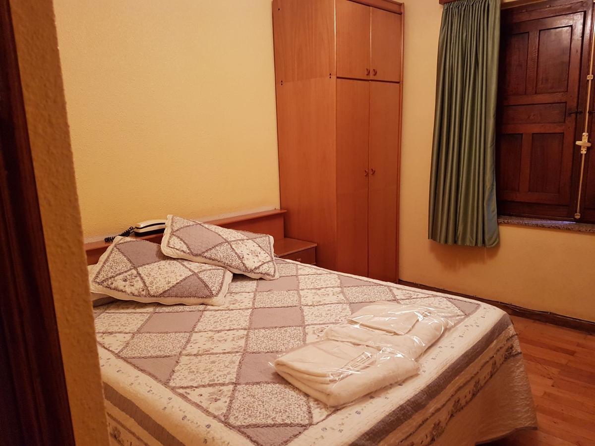 Hostal Los Nogales Кангас-дель-Нарсеа Экстерьер фото